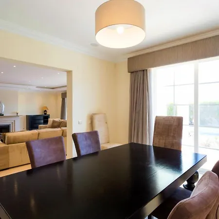 빌라 Vale Do Garrao Sleeps 10 With Pool Air Con And Wifi 퀸타도라고