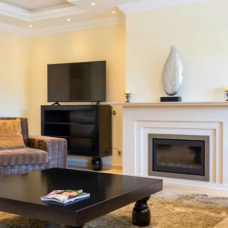 Villa Vale Do Garrao Sleeps 10 With Pool Air Con And Wifi *